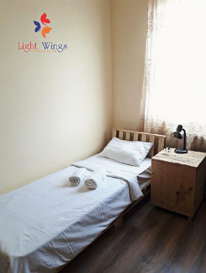 Light Wings Family Guesthouse Yerevan Exterior photo