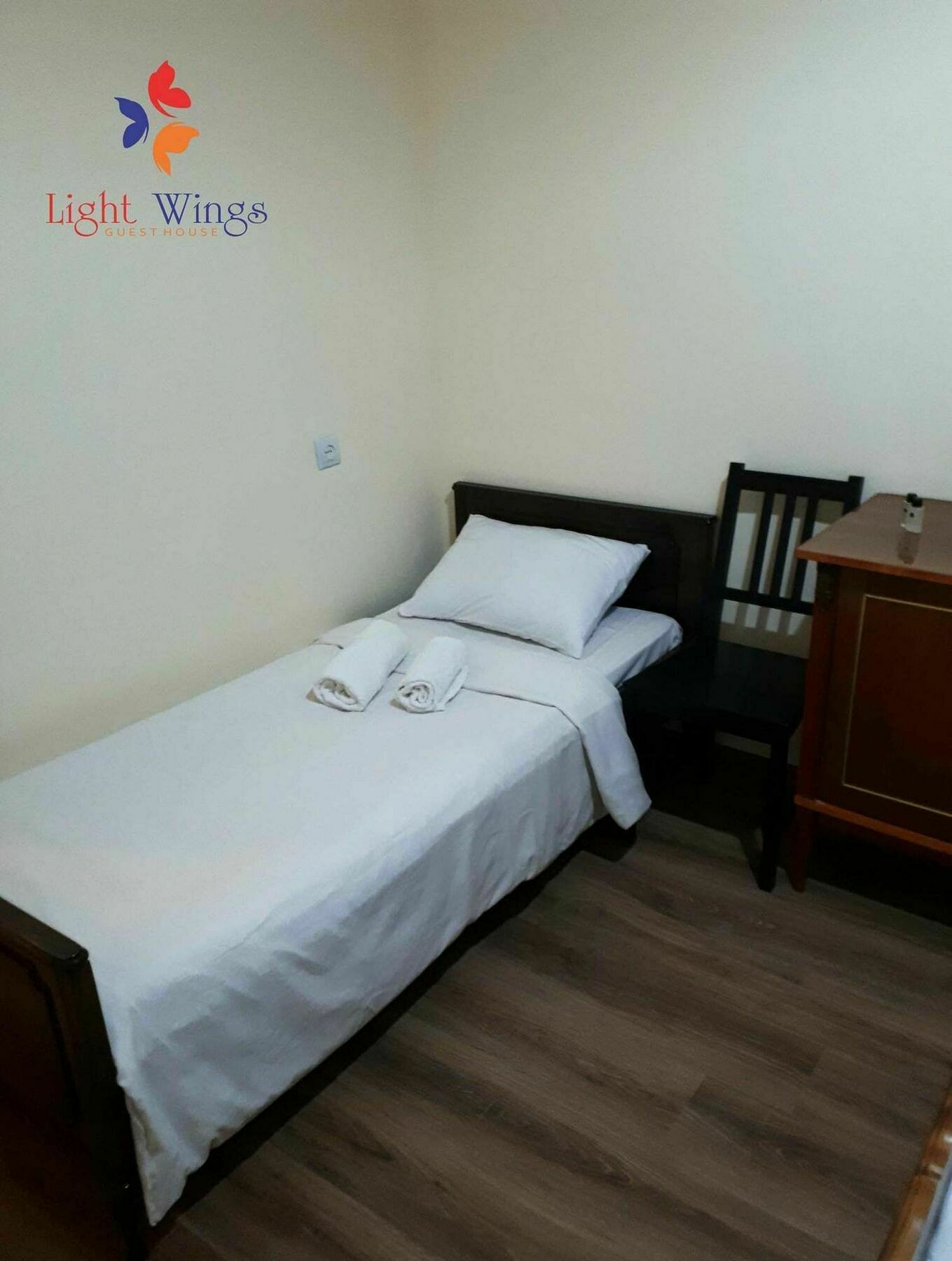 Light Wings Family Guesthouse Yerevan Exterior photo